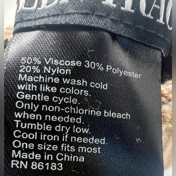 Ellen Tracy gloves gently used - Picture 5 of 5